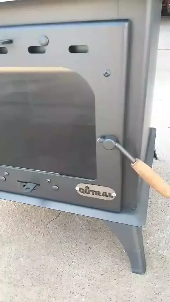 Qutral Andes 13000 + Kit Pared Enlozado — Estufa a Leña con Salida de Humos Incluida — imagen 2