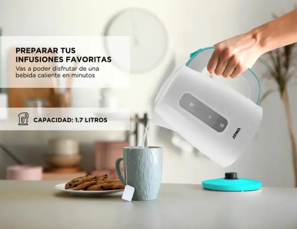 Atma PEAT1351 sirviendo agua para infusiones — capacidad 1.7 litros